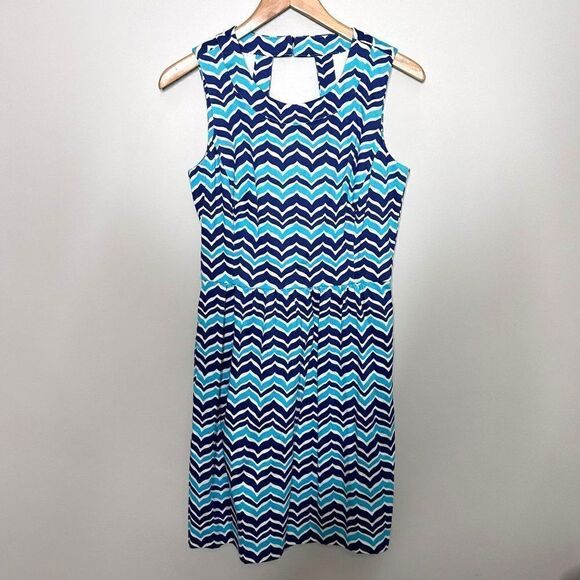 Vineyard Vines Whale Tail Chevron Sleeveless Mini Dress Womens Size 2 Blue White - Picture 1 of 10